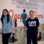 Sunidhi Chauhan Instagram - बहुत दिनों के बाद मिले हो 🙈🙈 3 months 😣😣 @sunidhichauhan5 #soexcited #happy #sunidhichauhan #fun #movietime #instagood Inox, Inorbit Mall