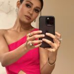 Sunidhi Chauhan Instagram - About last night.. #hellohalloffameawards Makeup @makeupbyshikhamishra Hair @hairstylistmanju Outfit #mine Shoes #mine Jewellery #mine