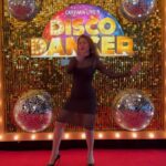 Sunidhi Chauhan Instagram - Last night at #discodancerthemusical 🕺🏻 Loved everyone on the show!! Good job you guys @arjunrtanwar @tiakarofficial ❤️❤️❤️ Awesome stuff @salimmerchant and @sulaiman.merchant 🤘🏽🤘🏽🤘🏽 #bappida #legend 🙏🏾