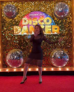 Sunidhi Chauhan Instagram - Last night at #discodancerthemusical 🕺🏻 Loved everyone on the show!! Good job you guys @arjunrtanwar @tiakarofficial ❤️❤️❤️
Awesome stuff @salimmerchant and @sulaiman.merchant 🤘🏽🤘🏽🤘🏽

#bappida #legend 🙏🏾