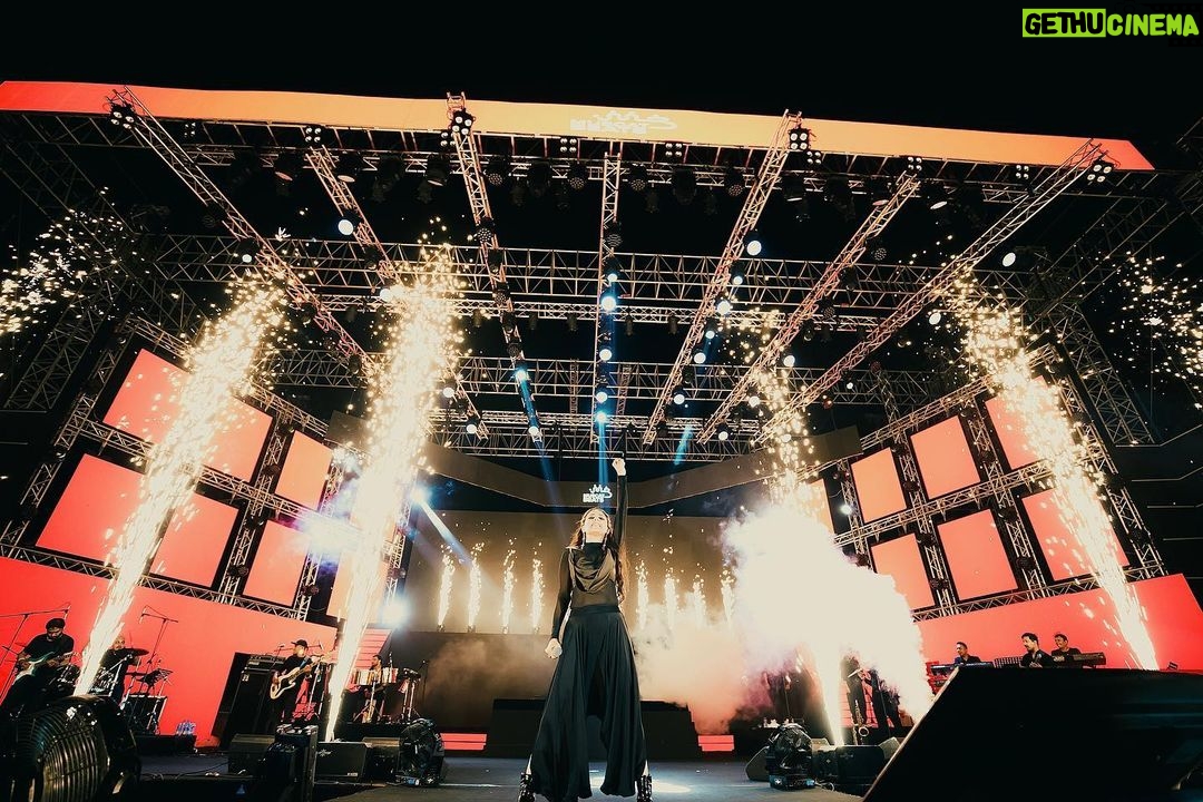 Sunidhi Chauhan Instagram - Muscat!!! Thank you for your love and energy ❤️ @muscat_beats @tmtalentmanagement Styled by @saumyathakur #styledbysaums In Top @houseofsoh Mesh Bodysuit - Custom Rings and Earrings @misho_designs