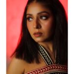 Sunidhi Chauhan Instagram - Thank you Karbi Anglong for the most memorable time! Humbled to be a part of Karbi Anglong Day Celebrations at Taralangso Diphu. The vibe was unreal!! Truly heartwarming and special ❤️❤️❤️ Styled by @saumyathakur #styledbysaums Outfit @shivikaagarwalofficial Jewels @ethnicandaz Makeup @makeupbyrishabk Hair @hairstylistmanju #KarbiAnglong #sclive #sunidhichauhan #liveperformance #assam #livegig #concert #musician #sunidhichauhanlive #singers #livemusic #explore Karbi Anglong, Assam