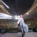Sunidhi Chauhan Instagram - Vibe💫💫💫 Styled by @sheefajgilani Team - @styleitupwithsrish Outfit: @urvashikaur Jewels: @sangeetaboochra at @aquamarine_jewellery Style Coordinator @niyoshi.jain @lusailstadiumofficial #qatar #doha #fifaworldcup2022 #soundcheck