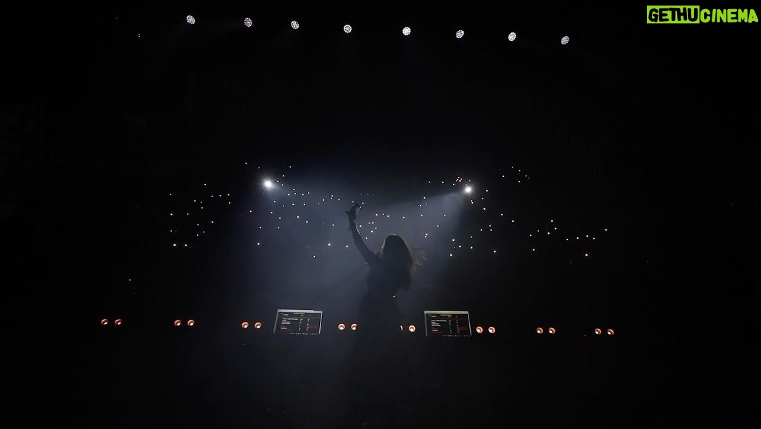Sunidhi Chauhan Instagram - KK forever and ever!
