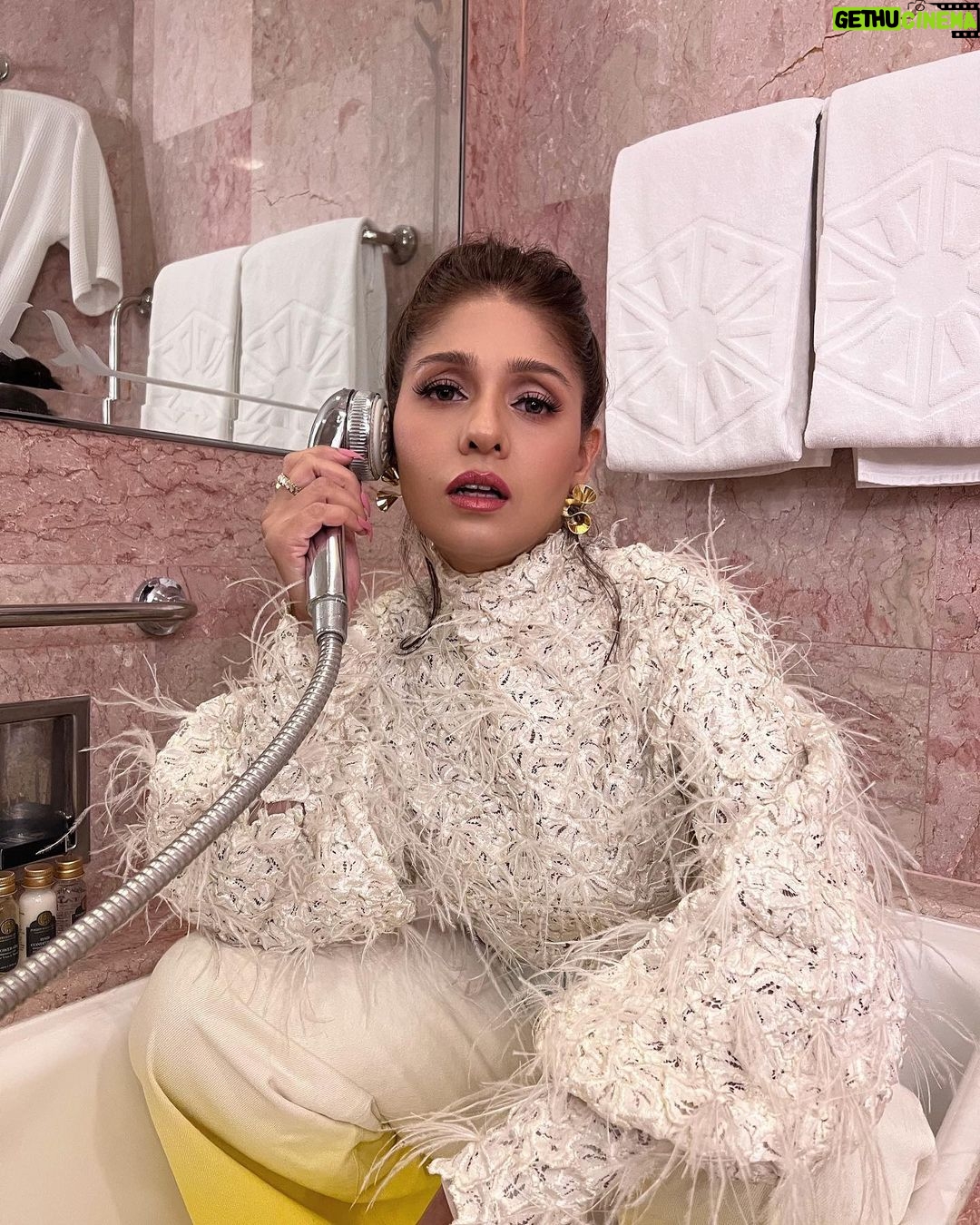 Sunidhi Chauhan Instagram - Yesterday at #iifa2023pressconference #iifa2023 #iifarocks #iifaawards @iifa #makeup @makeupbyshikhamishra #hair @hairstylistmanju Fashion Direction and Styling by @saumyathakur #styledbysaums In Top @namratajoshipura Pants @the_clothingfactory @zaamo.official Earrings @blingthingstore Rings @ethnicandaz @deltacharms @blingthingstore Style Asst. @jassatsky @tmtalentmanagement
