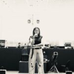 Sunidhi Chauhan Instagram – Sound check Bangalore 🎤🔛

Styled by @saumyathakur 
#styledbysaums
Denims @_huemn 
Top @zara 
Shoes @pumaindia 
Sunglasses @thetintedstory 
Style asst.  @jassatsky
Pants @siddhantagrawallabel 
Tshirt @theforbiddenfruit_india