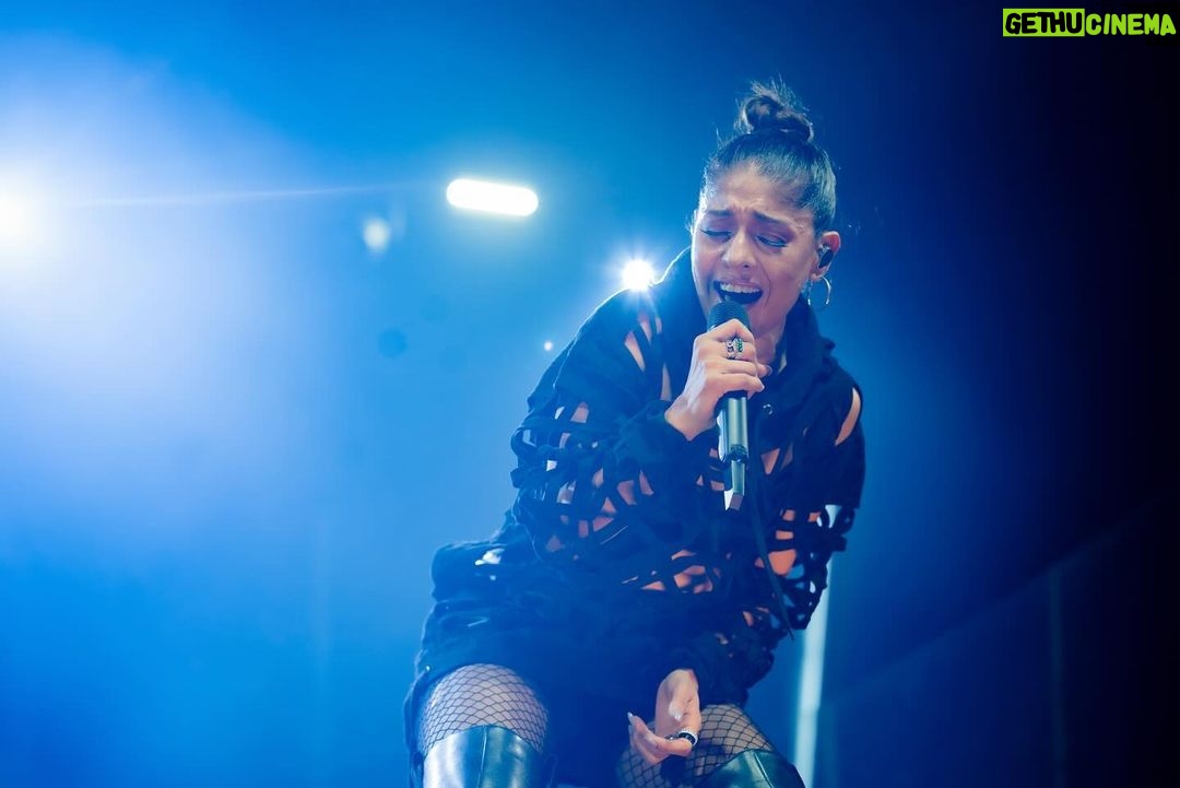 Sunidhi Chauhan Instagram - FYI @spotifyindia Mumbai Styled by @saumyathakur #styledbysaums In Hoodie @houseofdk Bralette @shopmixt.in @nykaafashion Boots @_delize_ Style Asst. @pareenaaahhh #spotifywrapped #sunidhi #sunidhilive #explore Mumbai - मुंबई