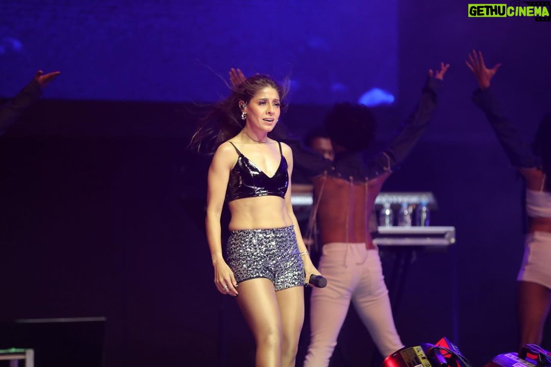 Sunidhi Chauhan - 70.6K Likes - Perth❤️#IAmHomeTour
Styled by @saumyathakur
#styledbysaums
In
Bralette and Shorts - Custom
Rings & Bracelet @ethnicandaz
Boots @londonrag_in
Style Asst. @pareenaaahhh & @manisha_vaprani
Makeup @makeupbyshikhamishra
Hair @hairstylistmanju