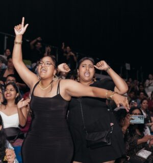 Sunidhi Chauhan Instagram - Auckland!! Coming back to you almost a decade later and to have been showered by your love and energy has got my heart full 🥰❤️. Thank you for the love and I’ll be back sooner next time. xoxo 💋 #IAmHomeTour

Styled by @saumyathakur 
#styledbysaums

1st look 
In
Bodysuit @namratajoshipura
Black Leather Trench @twentydresses @nykaafashion
Boots @zara 
Makeup @makeupbyshikhamishra 
Hair @hairstylistmanju 

2nd look 
In
Brown Leather Set - Custom 
Chrome crop top @may.official.store
Jewels @misho_designs
Boots @londonrag_in
Style Asst. @pareenaaahhh @manisha_vaprani
Makeup @makeupbyshikhamishra 
Hair @hairstylistmanju