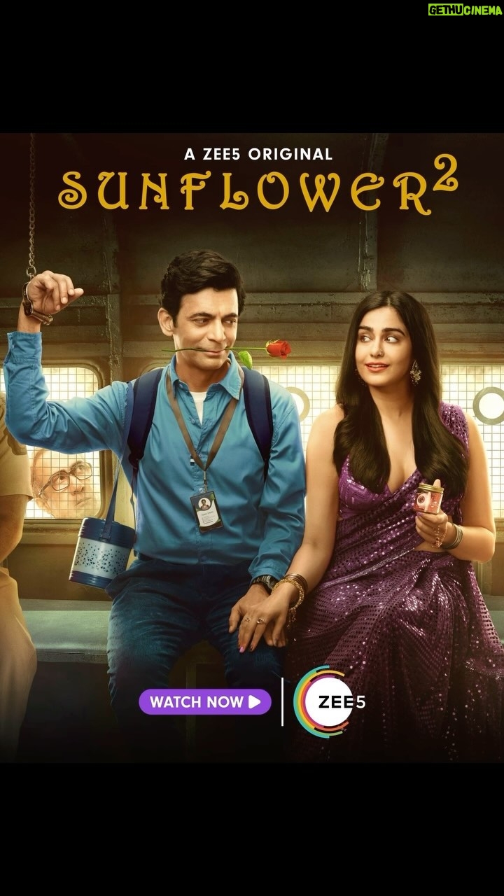 Sunil Grover Instagram - Sunflower’s remarkable reviews have us beaming with pride and gratitude! 🎉 #SunflowerS2 streaming now, only on #ZEE5 #Sunflower @whosunilgrover @adah_ki_adah @ranvirshorey @vikas71 @parmarchaitally @navingujral @mukulchadda @ashishvidyarthi1 @shonalinagrani @sonaljhaofficial @radhabhatt @salk.04 @officialashwinkaushal @reliance.entertainment #GoodCo @virajsawant @sarkarshibasish @ria.nalavade @girishkulkarni1 @manish_kalra_ @nimishalok @surryamenen @duhjizzy @navagat_p @zee5 @zee5global
