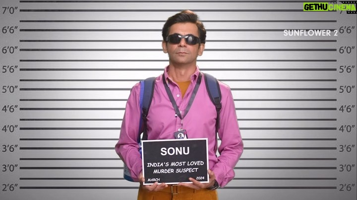 Sunil Grover Instagram - Seedhi baat, #SunflowerS2 jaake dekho aaj! 🌻 #Streaming now, only on #ZEE5 #Sunflower @adah_ki_adah @ranvirshorey @vikas71 @parmarchaitally @navingujral @mukulchadda @ashishvidyarthi1 @shonalinagrani @sonaljhaofficial @radhabhatt @salk.04 @officialashwinkaushal @reliance.entertainment #GoodCo @virajsawant @sarkarshibasish @ria.nalavade @girishkulkarni1 @manish_kalra_ @nimishalok @surryamenen @duhjizzy @navagat_p @zee5 @zee5global