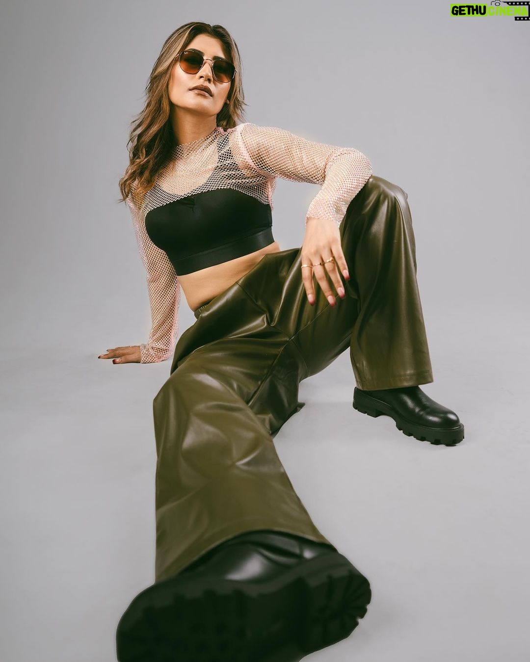 Sunita Gogoi Instagram - Embrace d rhythm of Life…VIBE IT 🔥 Styling & Concept @soigne_official_ Photography @sudhakar.bichali Makeup & Hair @kaviyaartistry_off Reels @mickey__creations Leather pants @ikichic_official Boots @hm