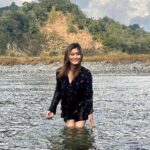 Sunita Gogoi Instagram - Be like d Water,not Luxurious But Basic To live🌊 #peace #traveller #love #selflove #finditliveit