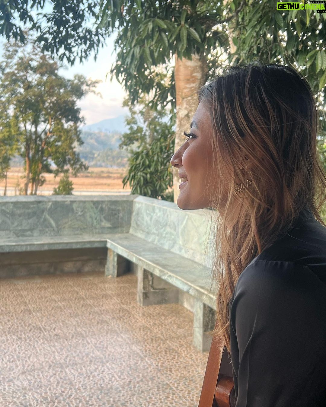 Sunita Gogoi Instagram - Happy weekend 🖤😎 #♾