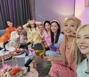 Sunny Instagram - 오늘밤 9시 JTBC 에서 만나요~ #소시탐탐