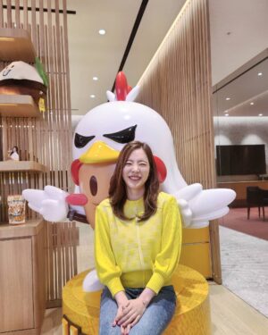 Sunny Instagram - 바프 사무실 왜케 져아여?! 또가서 고양이랑 군옥수수맛 아몬드 망태기에 담아 오고싶네!!!!! ㅋㅋㅋㅋㅋㅋ 다음 최애는 #구운양파맛아몬드 #빨리내주세요 #현기증나요!!!!!!
