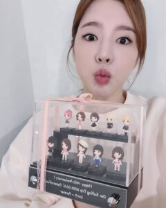 Sunny Instagram - S♡NE 14th❤🧡💛💚💙💜