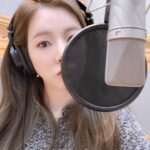 Sunny Instagram - "옷깃" 보쌈 - 운명을 훔치다 OST 공개됐어용 #옷깃 #보쌈 #ost #유리화이띵♡