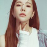 Sunny Instagram - 살짝 부끄럽긴 했지만 사실 맘에 들었어 #bnt 와 함께한 화보! @bntstar
