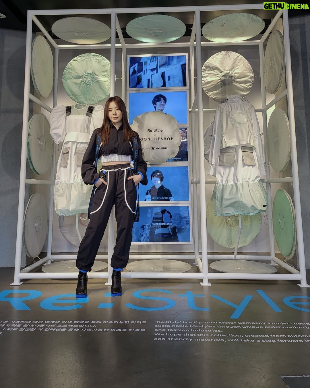 Sunny Instagram - #광고 현대자동차에서 만든 친환경 패션 브랜드 "리스타일"과 패션 멀티샵 "분더샵"이 협업하여 나온 원마일웨어 컨셉의 컬렉션입니다! 편안하면서 멋있는 룩이 환경까지 생각하다니.. 완벽한 패션♡ 앞으로도 지구를 부탁해!!!! #리스타일 #HYUNDAIRESTYLE #ReStyle2021 #업사이클링 #친환경 #지속가능성
