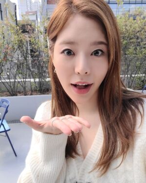 Sunny Instagram - 유퀴즈?! #오늘밤 #8시30분 #소녀시대