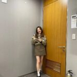 Sunny Instagram – 대기실에 소화기가 아주 눈에 띄는 곳에 있어 맘이 놓였습니다리~