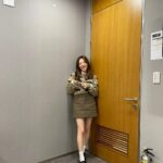 Sunny Instagram - 대기실에 소화기가 아주 눈에 띄는 곳에 있어 맘이 놓였습니다리~