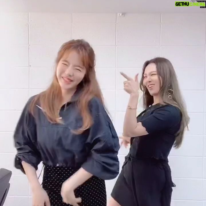 Sunny - 406.5K Likes - 횬니.. 그 어려운 #디저트 를 나도 한번에 성공할 수 있게 쉽게 바꾸느라 고생했어ㅋㅋㅋㅋ #디저트댄스챌린지 야 너도 할 수 있어 #dessert #dessertdance #dessertdancechallenge