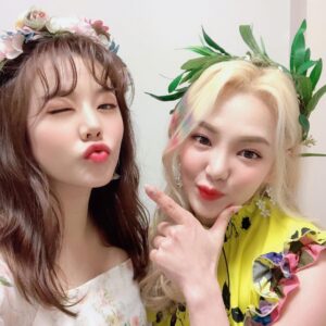 Sunny Instagram - 지금!! TVN 에서 본방 사수 꼬우!!!! #놀라운토요일 #도레미마켓