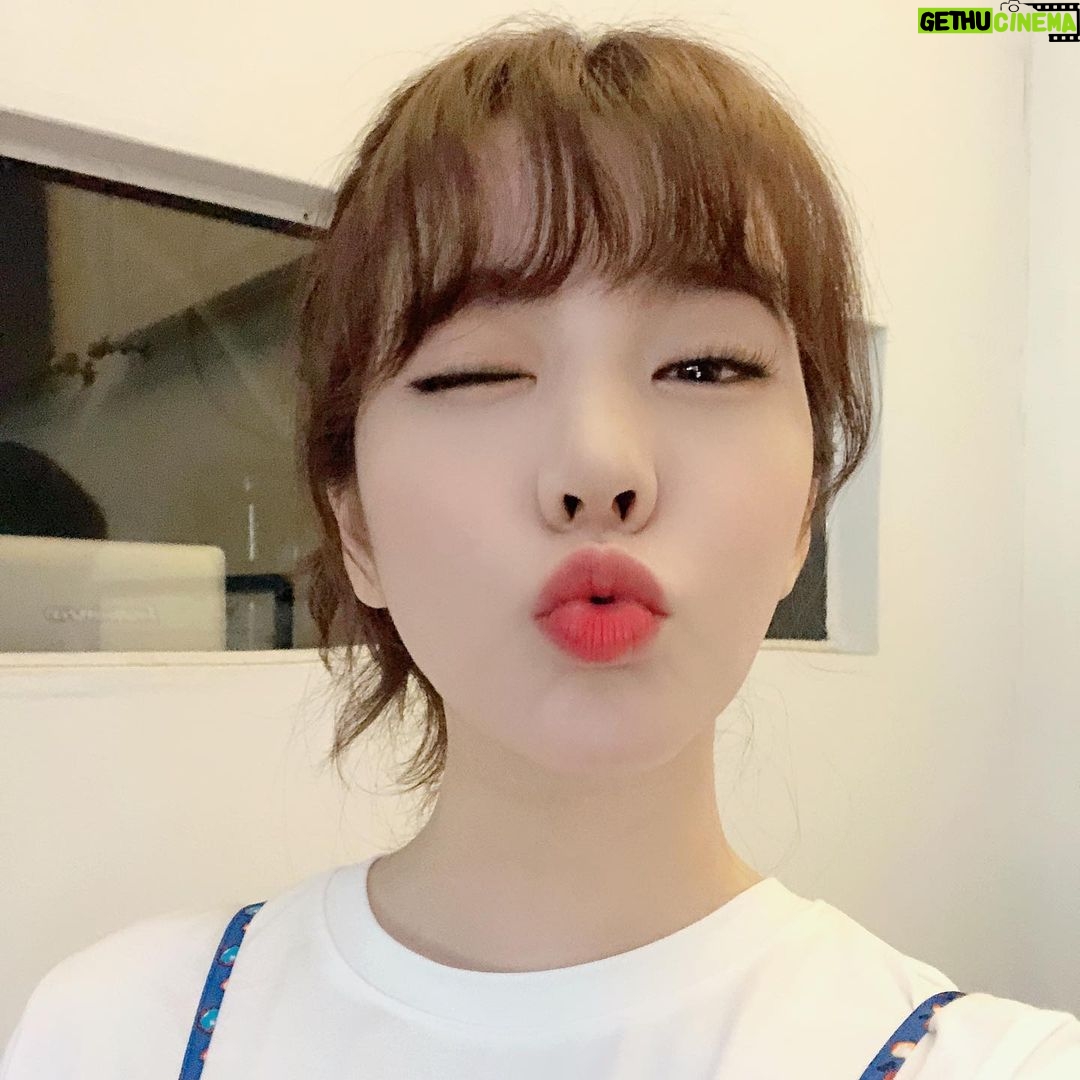 Sunny - 204K Likes - 대놓고 “소원들 주접 배틀”이 보고 싶어서 올리는 #옛날사진털이!!!! #심심해서..... #뭐라고안할테니까 #맘껏해봐