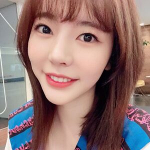 Sunny Instagram - 대놓고 “소원들 주접 배틀”이 보고 싶어서 올리는 #옛날사진털이!!!! #심심해서..... #뭐라고안할테니까 #맘껏해봐