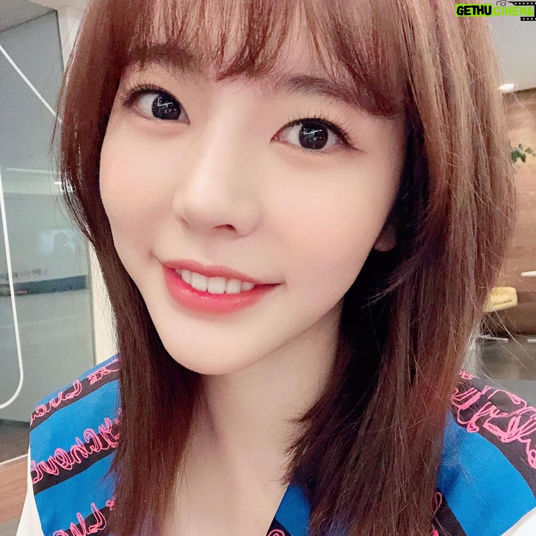 Sunny - 204K Likes - 대놓고 “소원들 주접 배틀”이 보고 싶어서 올리는 #옛날사진털이!!!! #심심해서..... #뭐라고안할테니까 #맘껏해봐