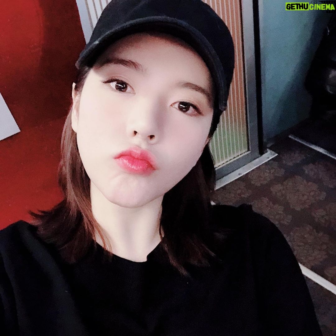 Sunny - 204K Likes - 대놓고 “소원들 주접 배틀”이 보고 싶어서 올리는 #옛날사진털이!!!! #심심해서..... #뭐라고안할테니까 #맘껏해봐