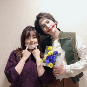 Sunny Instagram - 인기와 화제를 모두 잡은 #뮤지컬 #웃는남자 잘 보고 왔습니다... 여윽시 우리 규현사마의 목소리는 매력이 철철 넘치십니다!!!! 무대가 정말 화려하고 아름다웠습니다~ 좋은 공연 보여주신 모든 스텝분들과 배우분들 감사합니다 마지막 공연까지 화이팅하세요!! #비즈니스남매 #순규현 #조규순규 #규현규순 #나글잘썼지?!