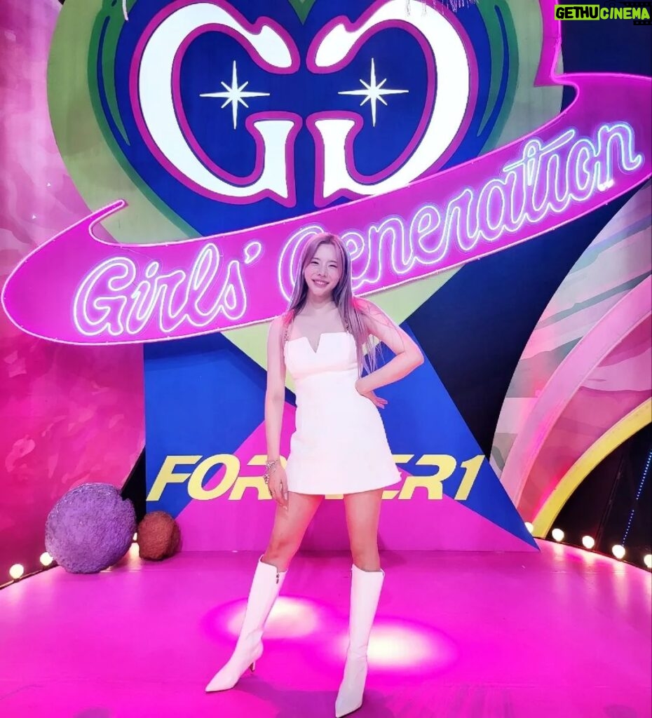 Sunny Instagram - 소녀시대 "FOREVER 1" #뮤직뱅크 💖 #GG4EVA