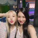 Sunny Instagram - 멤버들 덕에 즐거운 촬영장~~ #셀카만찍을라치면 #몰려드는귀염둥이들 #덕분에사진첩이한가득 #GG4EVA