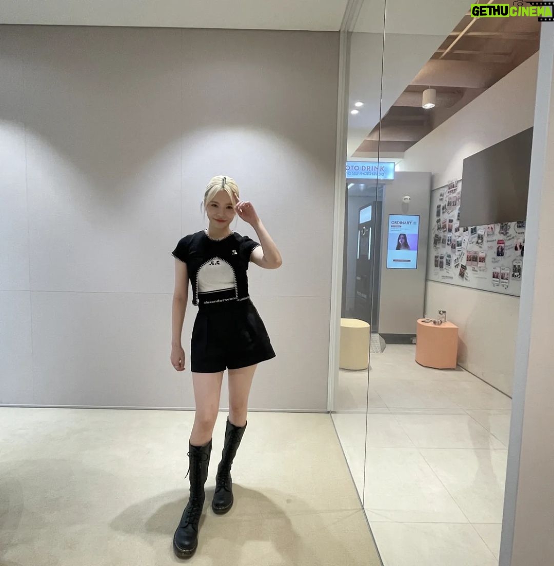 Sunny Instagram - #출장십오야 #소녀시대편 #많이사랑해주세요 #다음주에도 #계속됩니다 #채널고정
