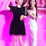 Sunny Instagram – #15주년 #기자회견 #긍정파니덕에 #웃음만발