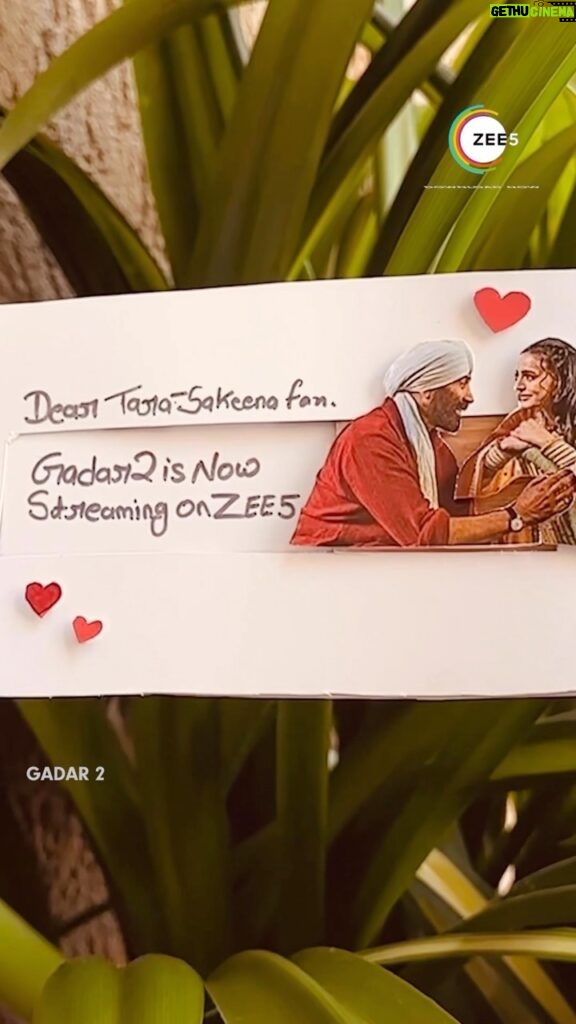 Sunny Deol Instagram - Love from fans like you is all that keeps us going! ❤ #Gadar2 streaming now only on #ZEE5 #gadar2onzee5