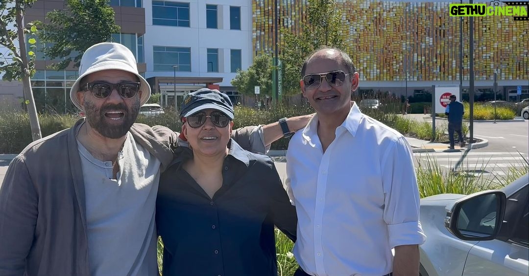 Sunny Deol Instagram - Pizza Party. Having fun. Just be silly. ENJOY. 🥳😆😆😆😆❤️❤️❤️❤️
