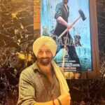 Sunny Deol Instagram - #TaraSingh and #Gadar2 are all yours now ❤️❤️🙏🙏 Pvr Ecx Chanakya, New Delhi