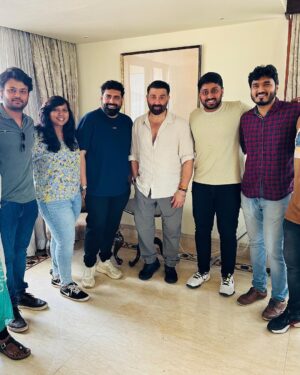 Sunny Deol Instagram - #TaraSingh Di Tribe 

Thanks to all for showering so so much love on #TaraSingh and making #Gadar2 a success