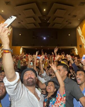 Sunny Deol Instagram - Your love is my strength ❤️❤️💪💪