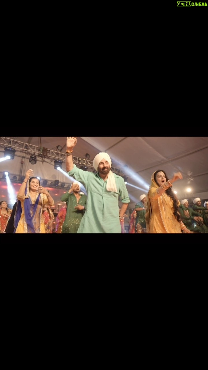 Sunny Deol Instagram - The Sound of Gadar Music Concert was a truly magical experience, and we owe it all to our amazing fans who brought an incredible amount of energy! 🫶🏻💖 Advance booking open now. Book your tickets! (Link in bio) #Gadar2 aa rahi hai bade parde par 🔥 lagane iss Independence Day! 🇮🇳 Cinemas mein 11th August se 🎞️ @zeestudiosofficial @gadarmovie_official @ameeshapatel9 @iutkarsharma @anilsharma_dir @anilsharmaprod @shaktimaan6963 @mithoon11 @uditnarayanmusic @shabinakhanofficial @quadri.sayeed @simratkaur_16 @manishwadhwa.in @hellomontysharma @mrgravitas @zeemusiccompany @zee5 @zeecinema @zee5global @indirapuramhabitatcentre
