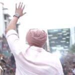 Sunny Deol Instagram - Grateful for #2023 Looking forward to #2024 Years change, but one thing remains constant, Your Love ❤️ #HappyNewYear #NYE2023 #yearender #reelsinstagram #reelsindia