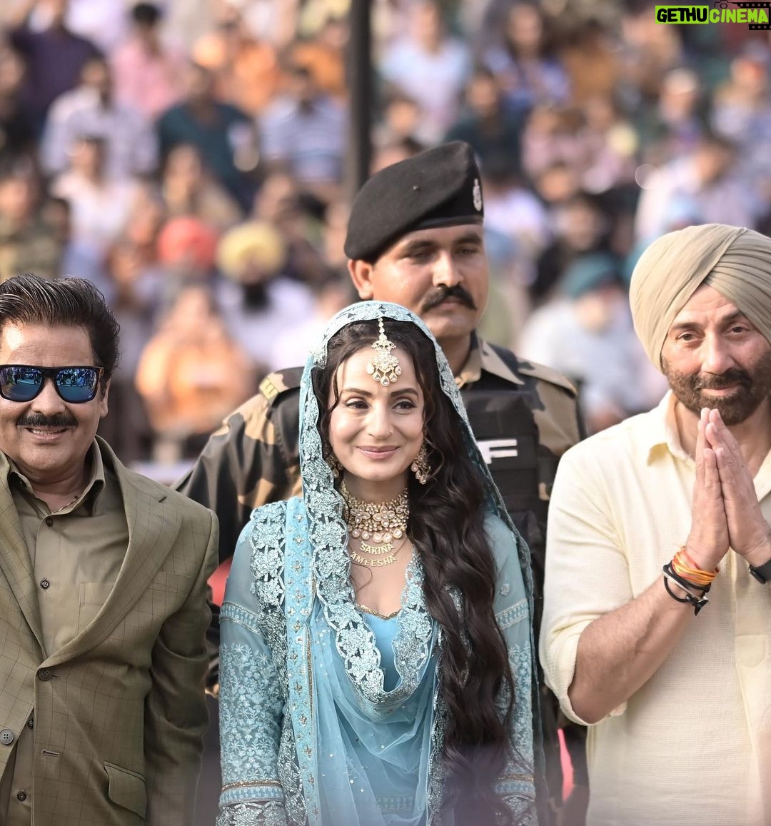 Sunny Deol Instagram - Was honoured to witness the Retreat ceremony at the Attari Border with the illustrious @bsf_punjab_frontier @bsf_india . Loved the energy & the fervour with which the atmosphere was filled with emphatic chants of #hindustanzindabad Thank you all. Jai Hind! Attari Wagah Indo-Pak Border India Side, Amritsar