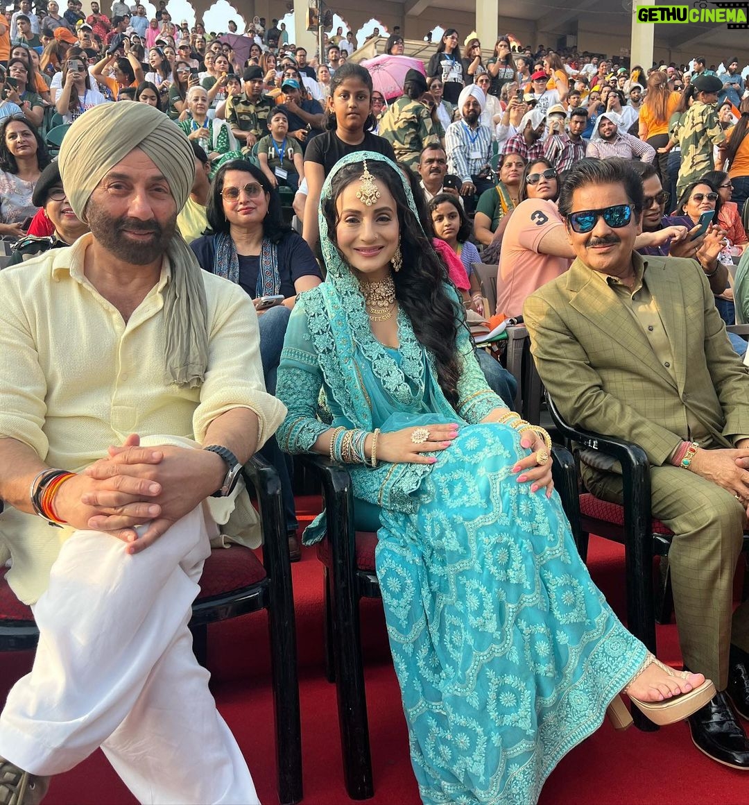 Sunny Deol Instagram - Was honoured to witness the Retreat ceremony at the Attari Border with the illustrious @bsf_punjab_frontier @bsf_india . Loved the energy & the fervour with which the atmosphere was filled with emphatic chants of #hindustanzindabad Thank you all. Jai Hind! Attari Wagah Indo-Pak Border India Side, Amritsar