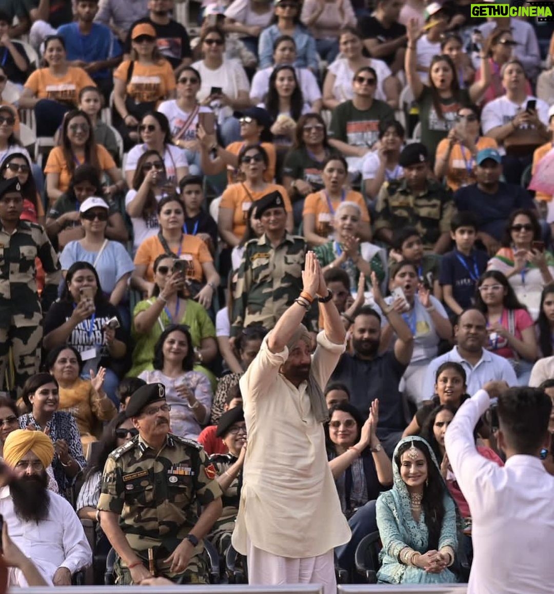 Sunny Deol Instagram - Was honoured to witness the Retreat ceremony at the Attari Border with the illustrious @bsf_punjab_frontier @bsf_india . Loved the energy & the fervour with which the atmosphere was filled with emphatic chants of #hindustanzindabad Thank you all. Jai Hind! Attari Wagah Indo-Pak Border India Side, Amritsar