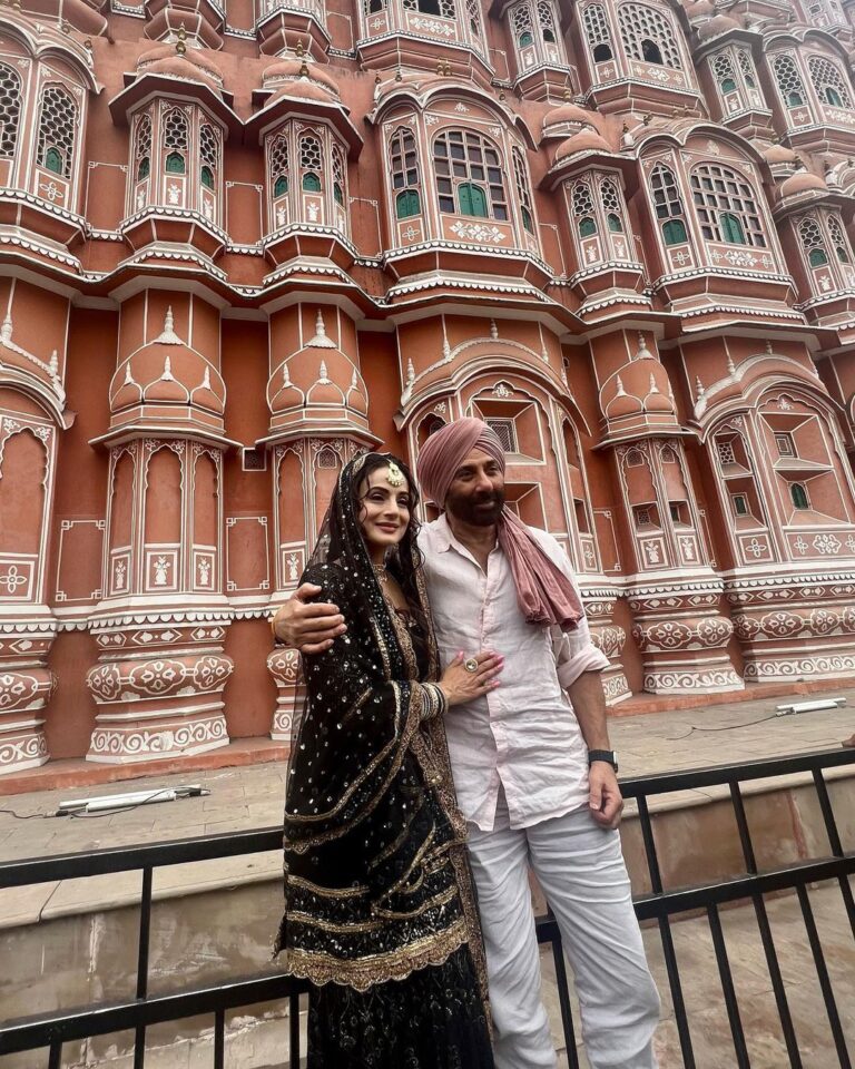 Sunny Deol Instagram - Visiting the lovely pink city #Jaipur for #Gadar2 Promotions Jaipur, Rajasthan