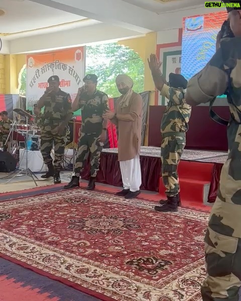 Sunny Deol - 429.3K Likes - Started the Promotion of #Gadar2 with my friends at Border Security Forces, Longewala Rajasthan.
Remembering Brigadier Kuldeep Singh Chandpuri and all the brave martyrs who fought the Battle of Longewala and wrote History.
It’s always an overwhelming feeling to be at such a historic place with our bravehearts and share the love.
Thank You @bsf_india
Jai Hind!